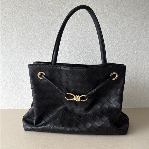 Lulu's Black Woven Tote with Gold Accents - Picture 1 of 7